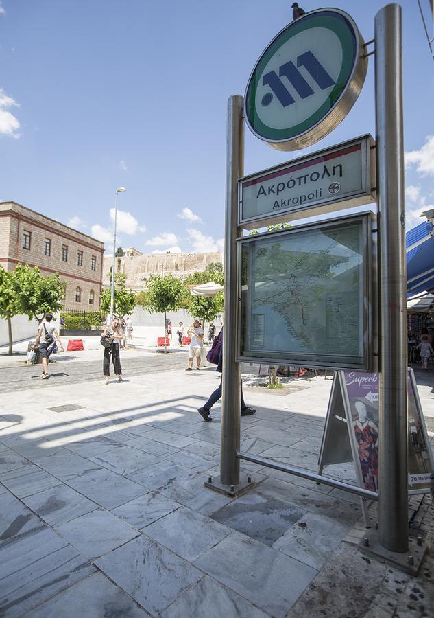 A Skip Away From The Acropolis Museum - 1 Bdrm Apartment Athene Buitenkant foto